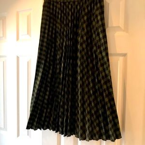 Pleated skirt